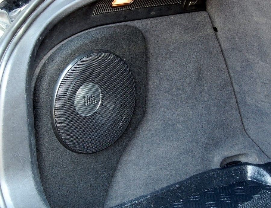 Ohišje za subwoofer Audi A3 (8P)